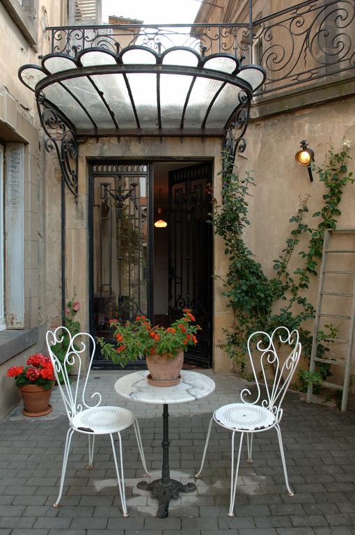 La Maison De Mariecamille Saint-Germain-Lembron Exterior photo